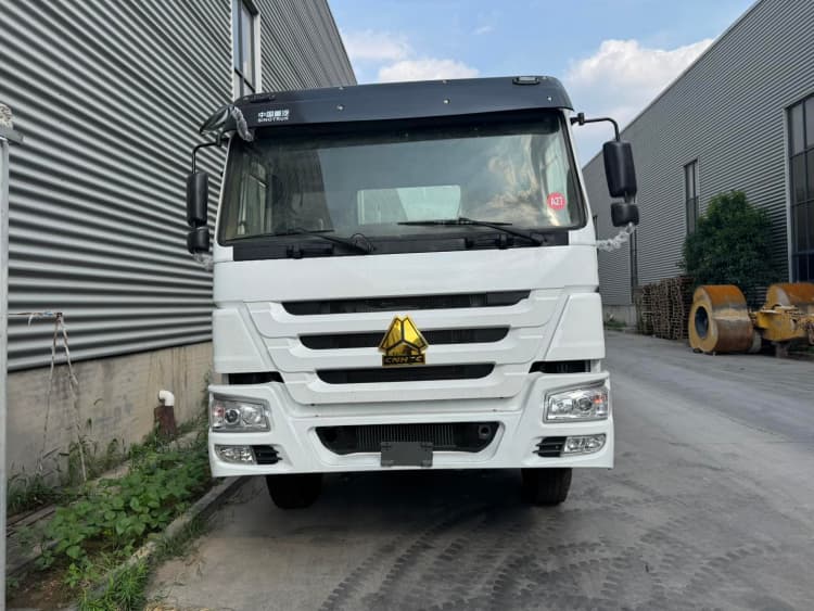 Chinese Industrial Reman Truck Tractor Howo 6x4 for Sale